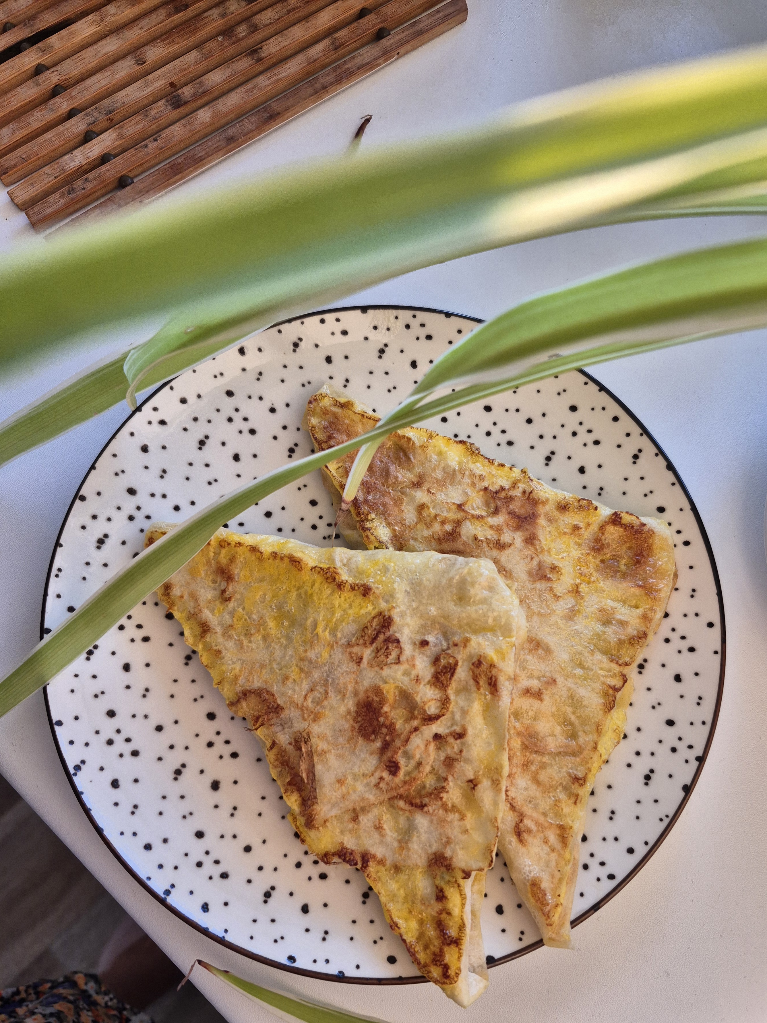 Конвертики с творогом и сыром