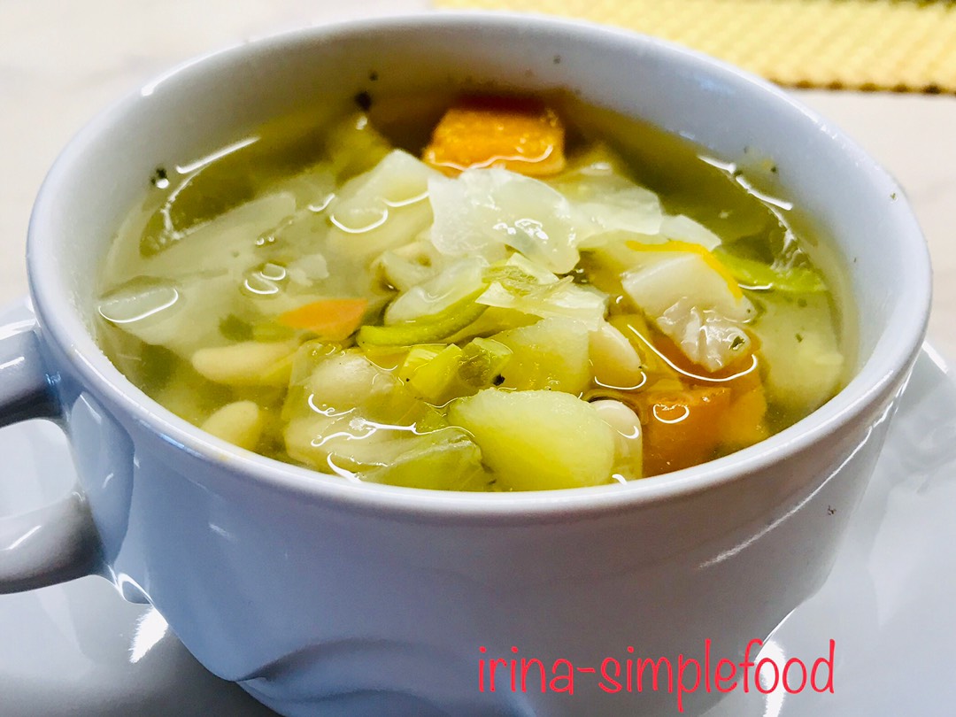 Постный овощной суп с фасолью