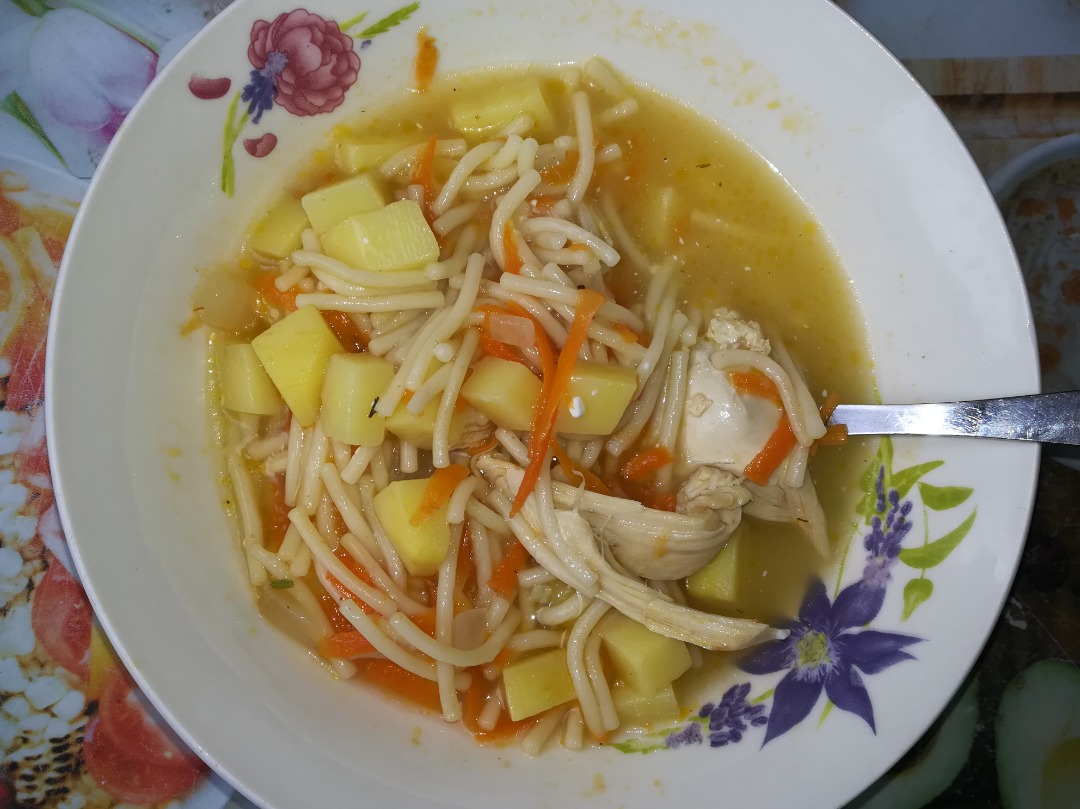 Куриный суп с картошкой и макаронами