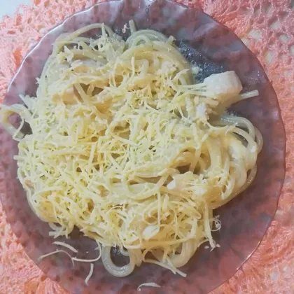 Паста под сливочно-сырным соусом