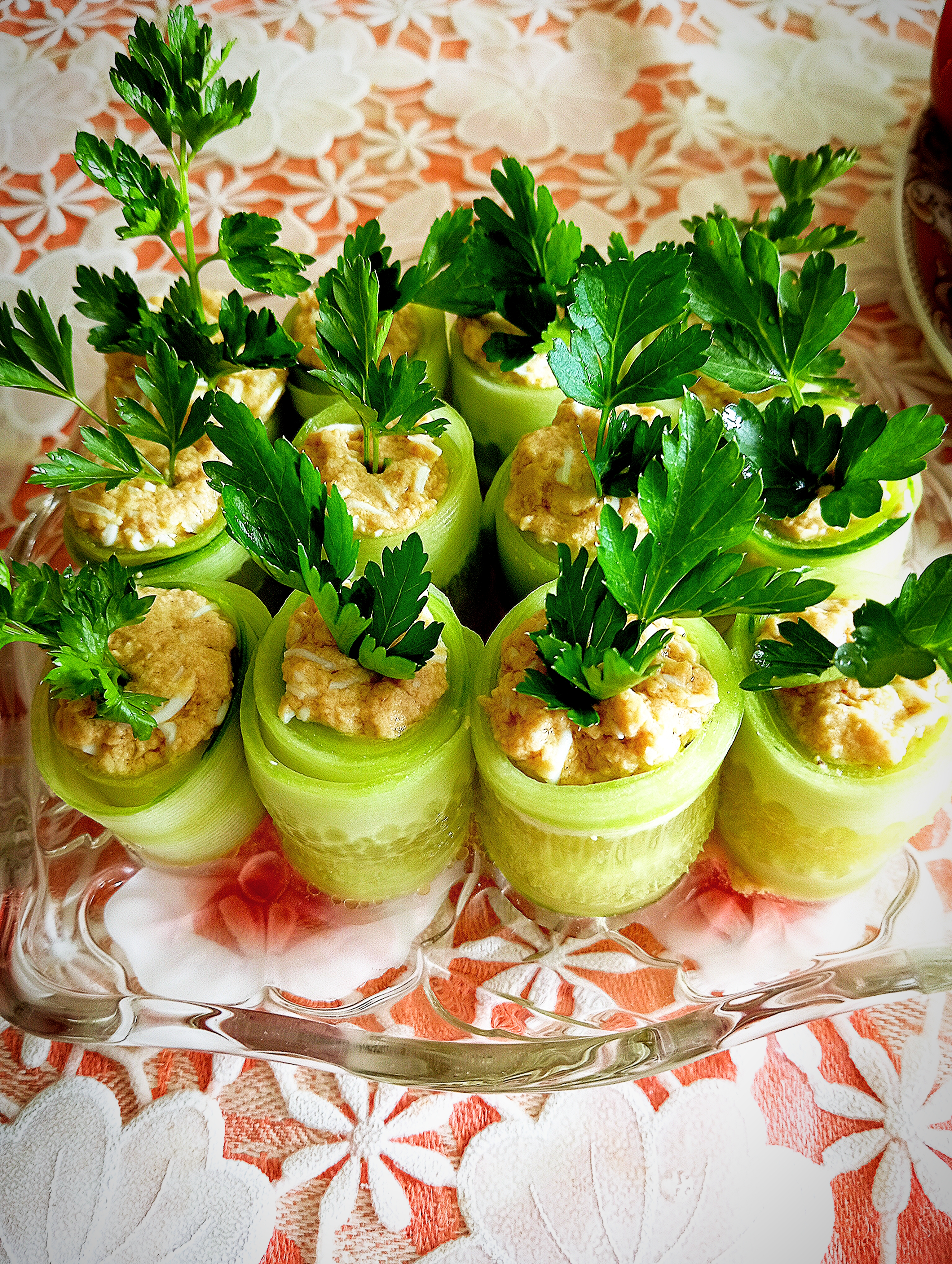 Сочная закуска с печенью трески