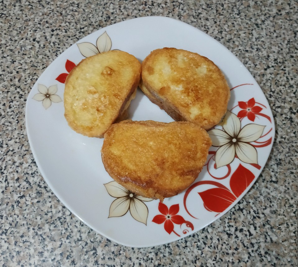 Гренки с сыром и колбасой