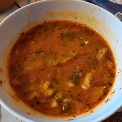 Суп томатный с авокадо