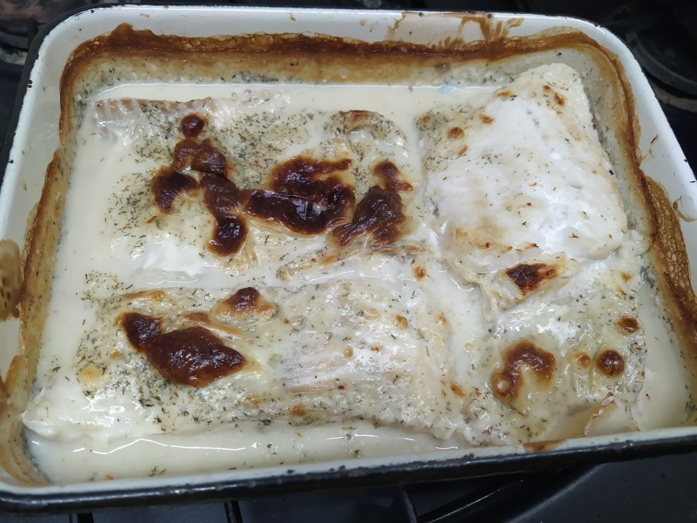 Треска под сырным соусом