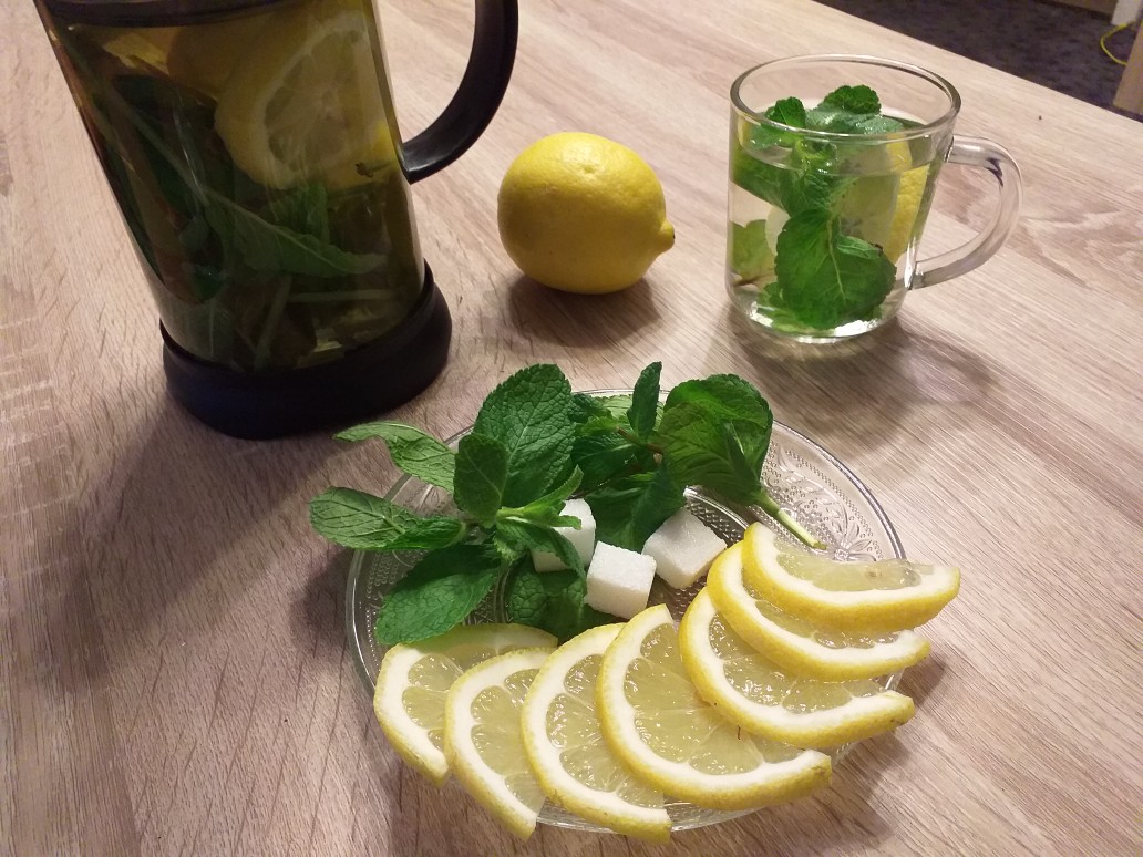 Мятный чай с лимоном