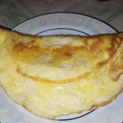 Классический французский омлет с сыром