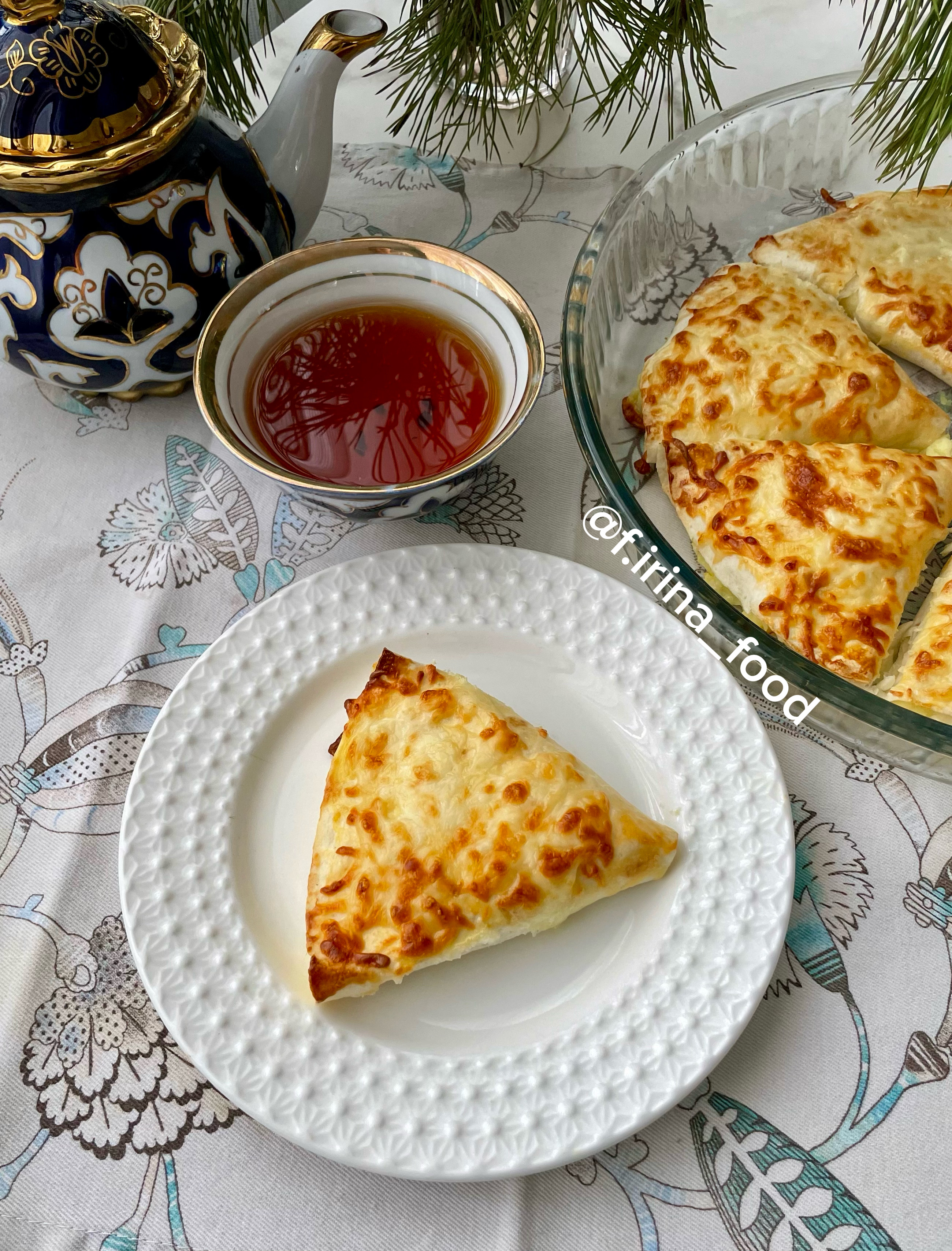 Треугольники из лаваша с картофельным пюре и сыром 