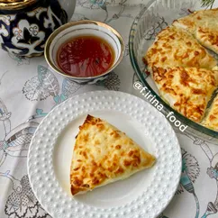 Треугольники из лаваша с картофельным пюре и сыром 