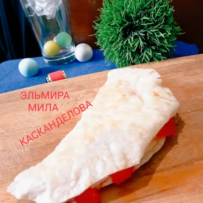 Лавашеблин с помидорами и сыром