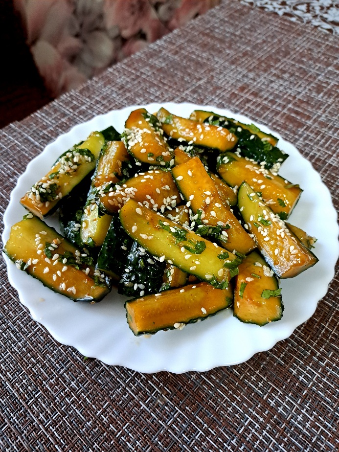 Закуска из огурцов