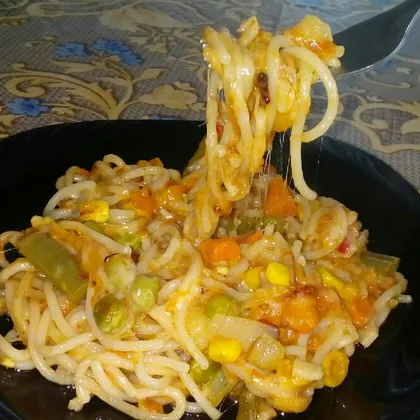 Спагетти с мексиканской смесью и сыром
