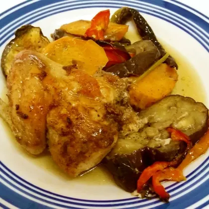 Курица в имбирно-чесночном соусе с овощами