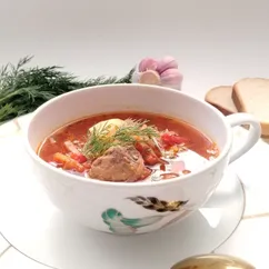 Борщ с с говяжьей тушенкой