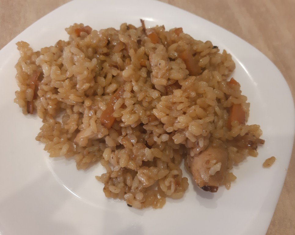 Куриный плов в сковороде