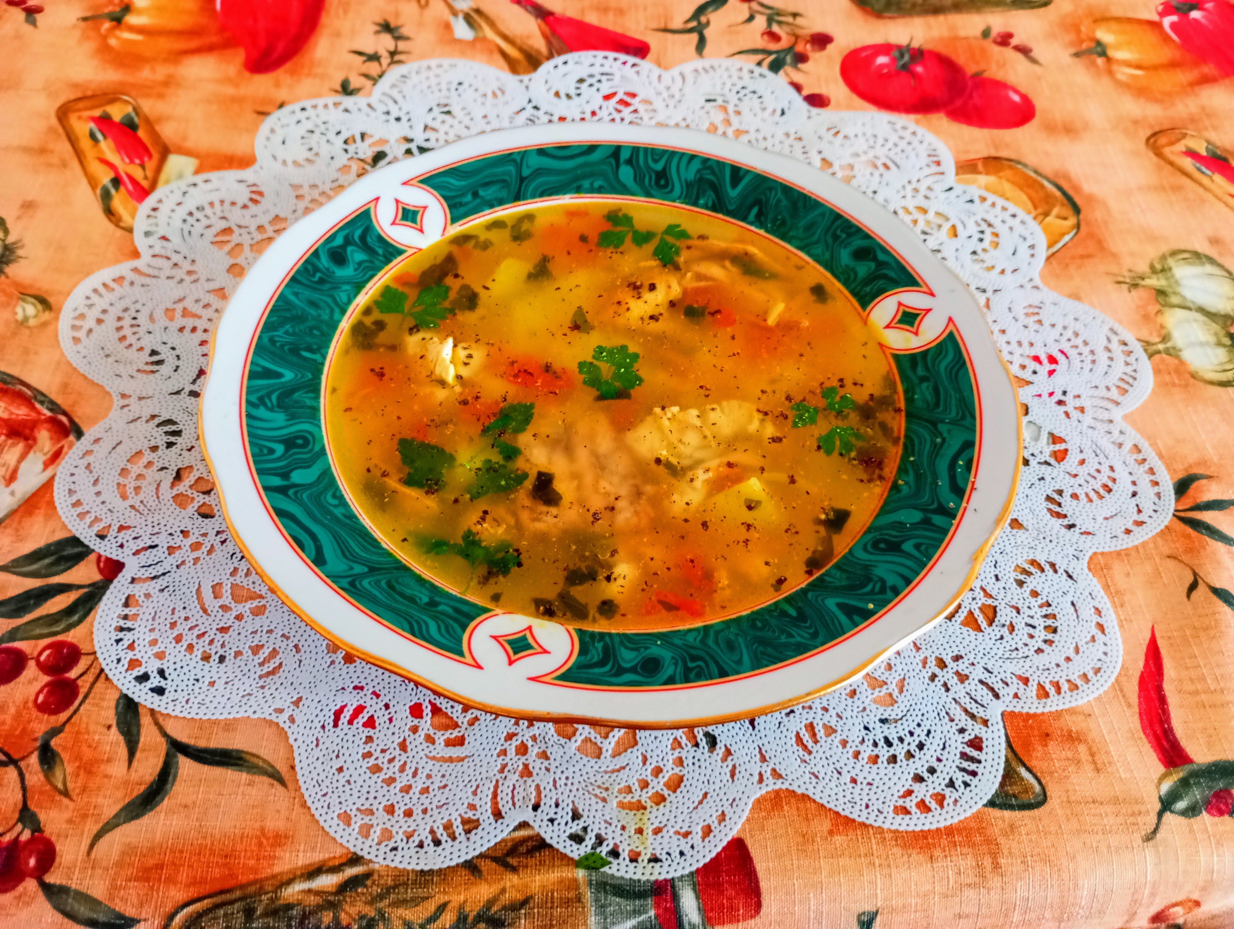 Рыбный суп с рисом и овощами