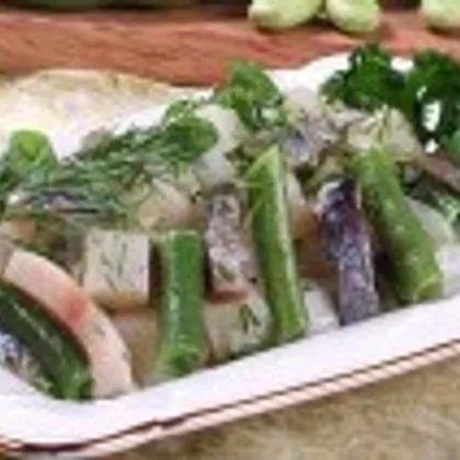 Салат из сельди, картофеля и зеленой фасоли