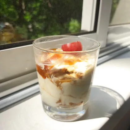 Торт 'Тирамису' в стакане на основе йогурта