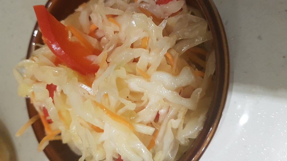 Маринованная капуста быстрого приготовления с морковью и чесноком — рецепт с фото и видео