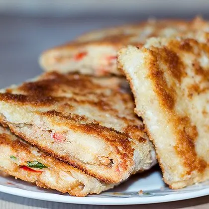 Вкусный завтрак - простые жареные бутерброды