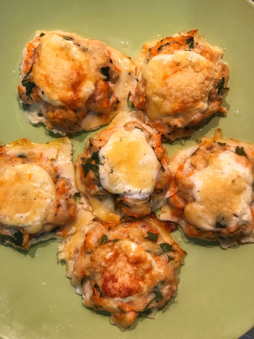 Сырные гнезда из рубленого куриного филе