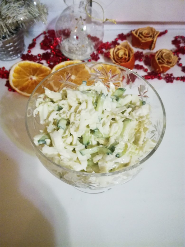 Легкий салат из пекинской капусты