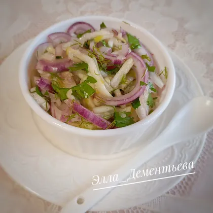 Маринованный красный лук с яблоком
