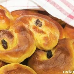 Булочки с маком и изюмом