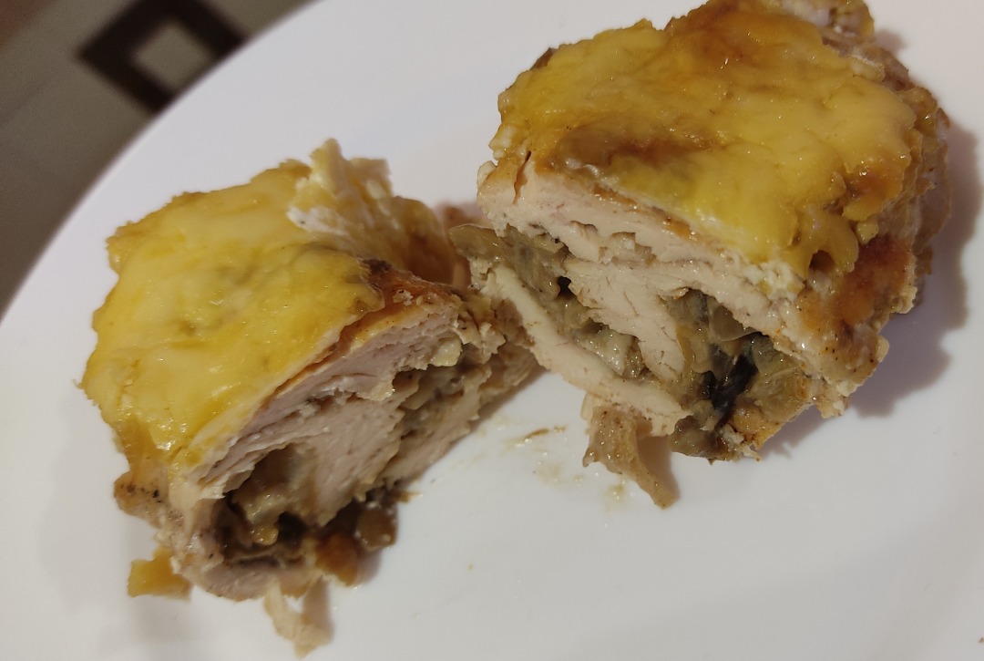 Куриные рулетики с грибами
