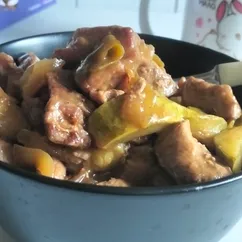Свинина с кабачками в соусе терияки