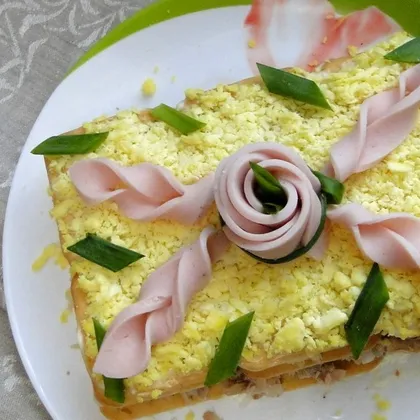 Салат-торт с крекерами отличная находка на праздники