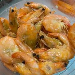 Сливочно-чесночные креветки 🦐