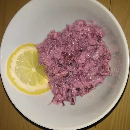 Салат свекольно-луково-лимонный