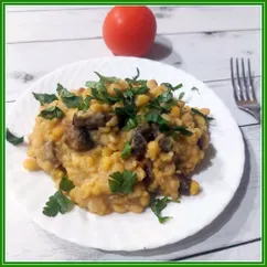 Гороховая каша с шампиньонами