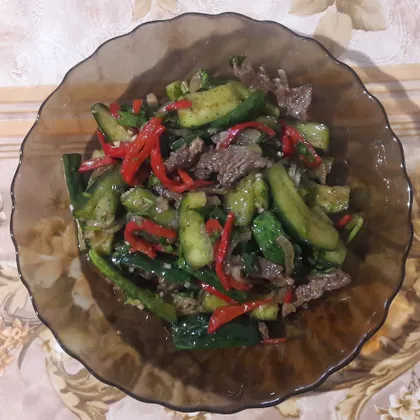 Салат из огурцов с мясом по-корейски