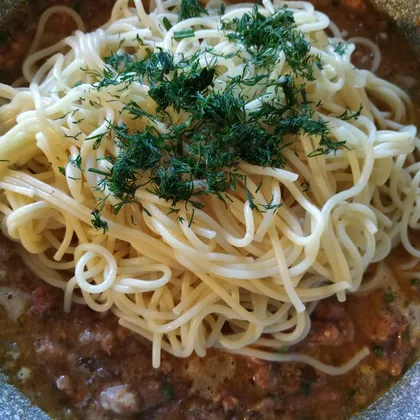 Спагетти с тушенкой