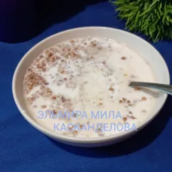 Гречневая каша с молоком на завтрак 