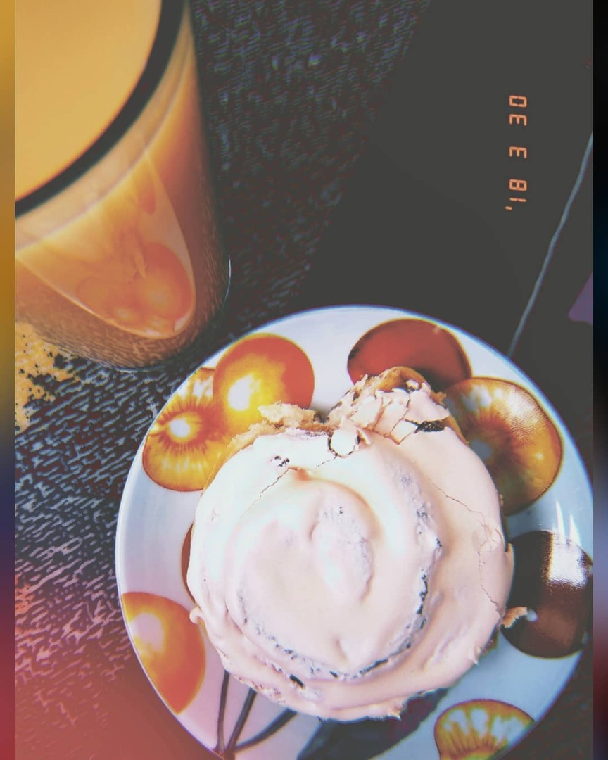 Булочки синнабон с черничным джемом