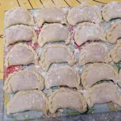 Тесто на манты и пельмени 