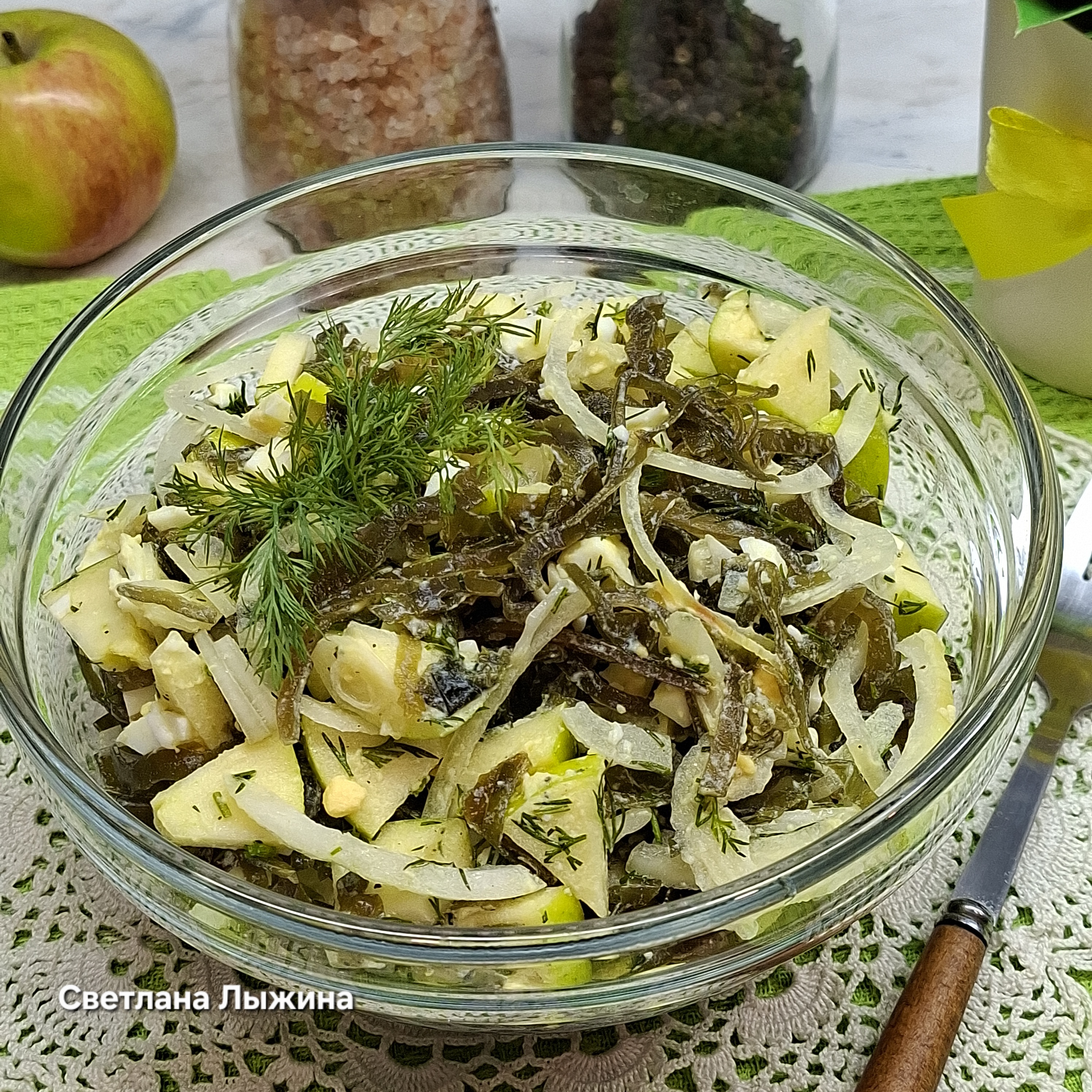 ПП салат из морской капусты с яблоком