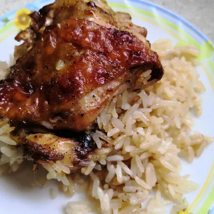 Рис с куриными окорочка и в духовке