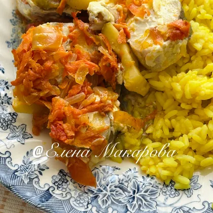 Хек с овощами в духовке