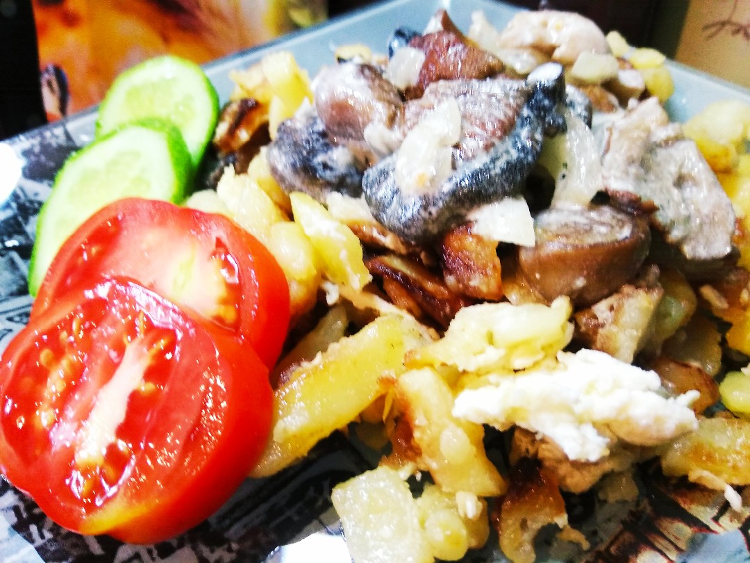 Рецепт: Жареные грибы со сметаной - маринованные белые подгрузки