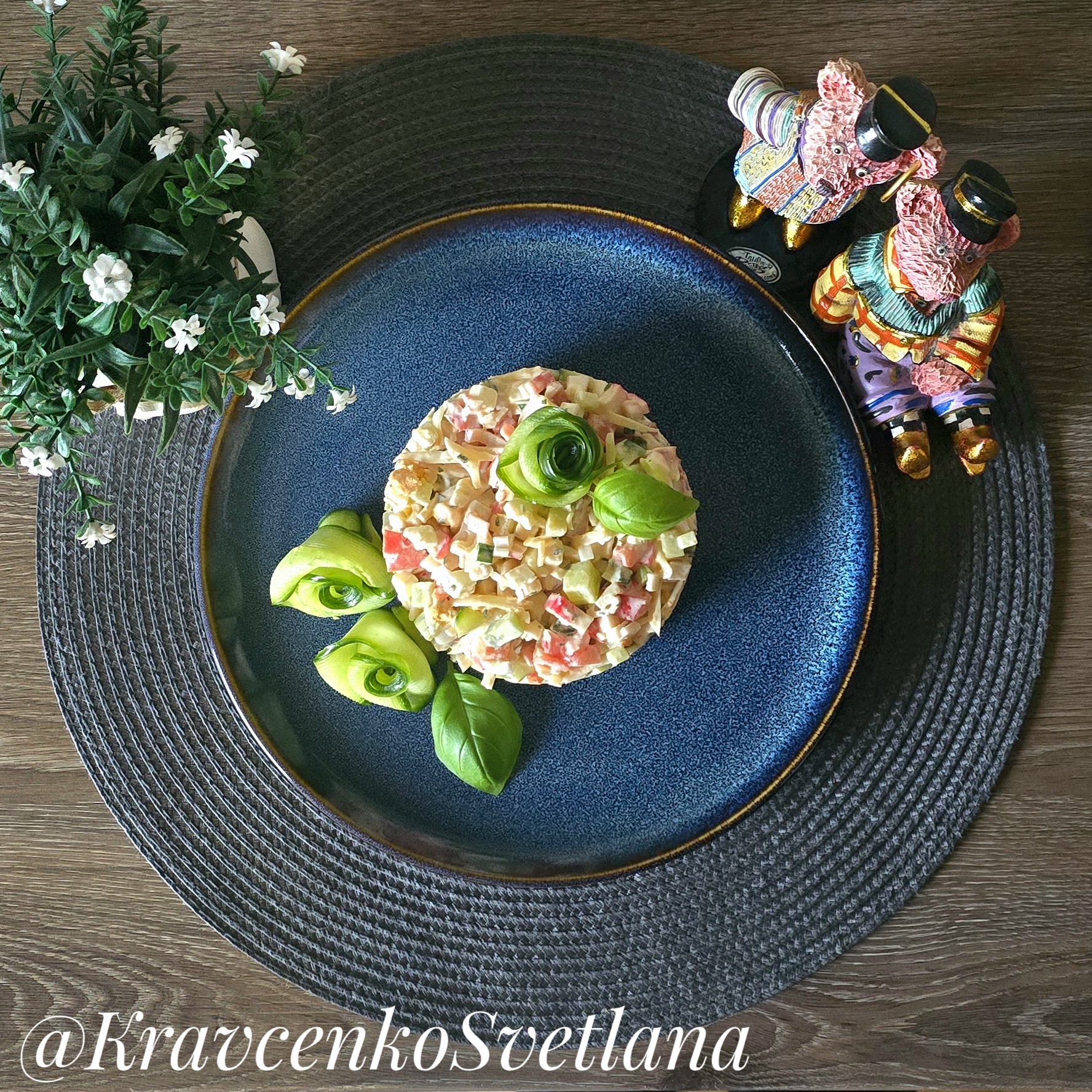 Овощной салат с крабовыми палочками