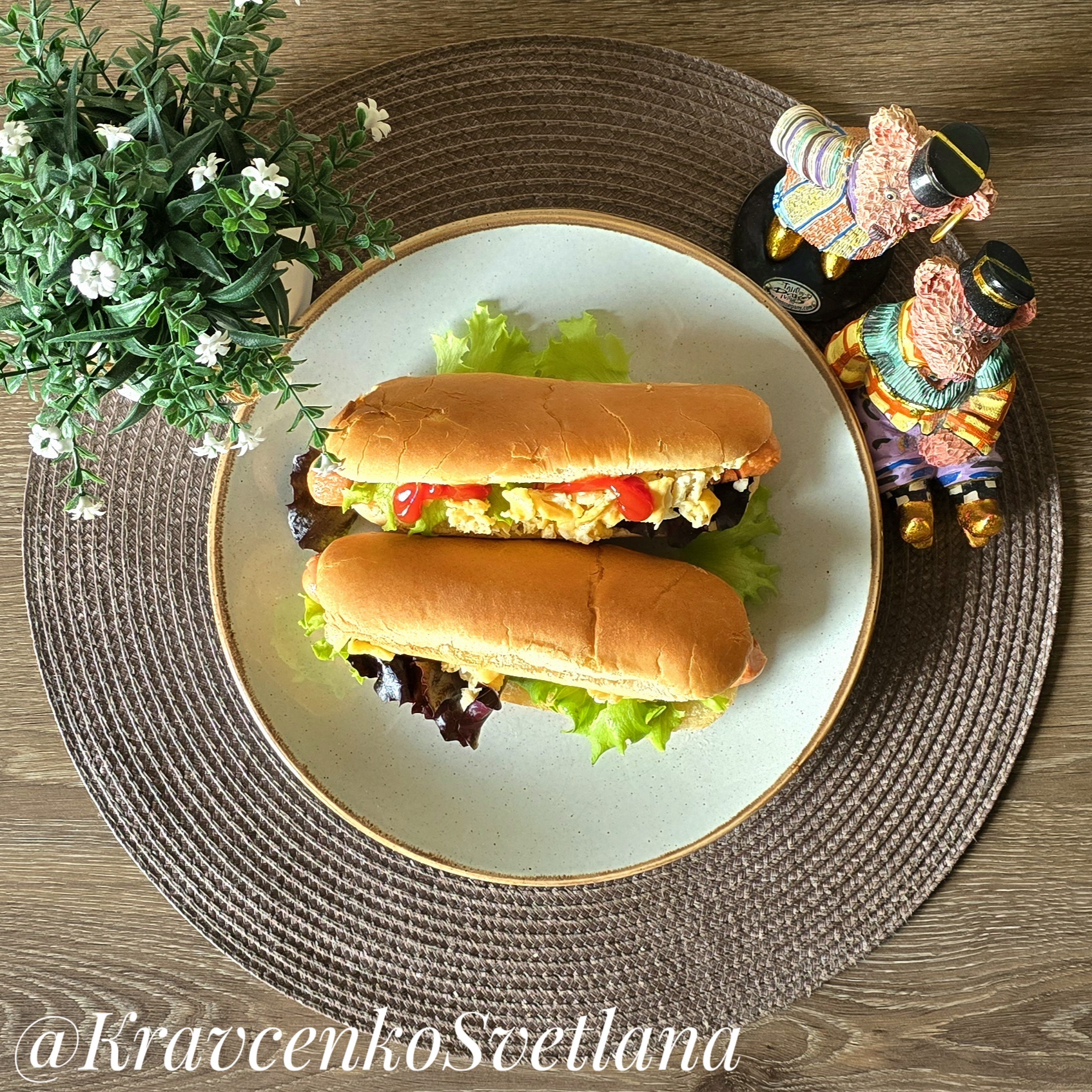 Хот-дог с яйцом