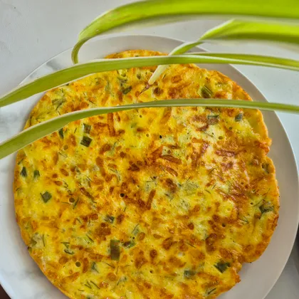 Сырная лепёшка с зеленым луком
