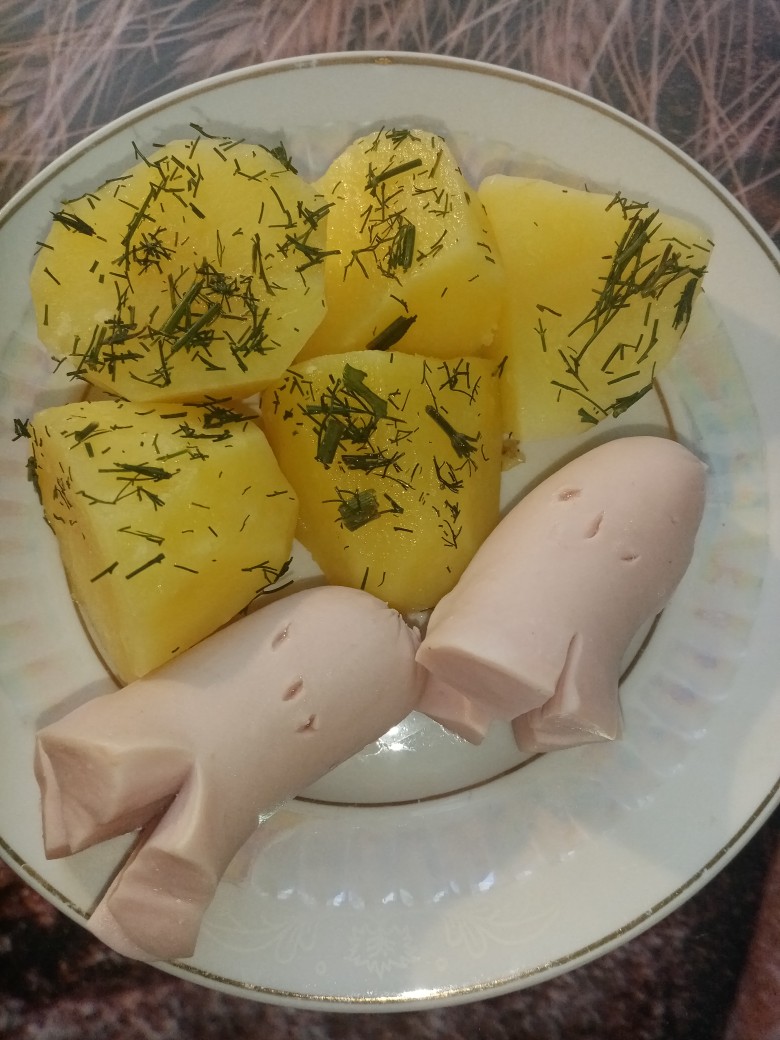 Картофель со сливочным маслом и укропом