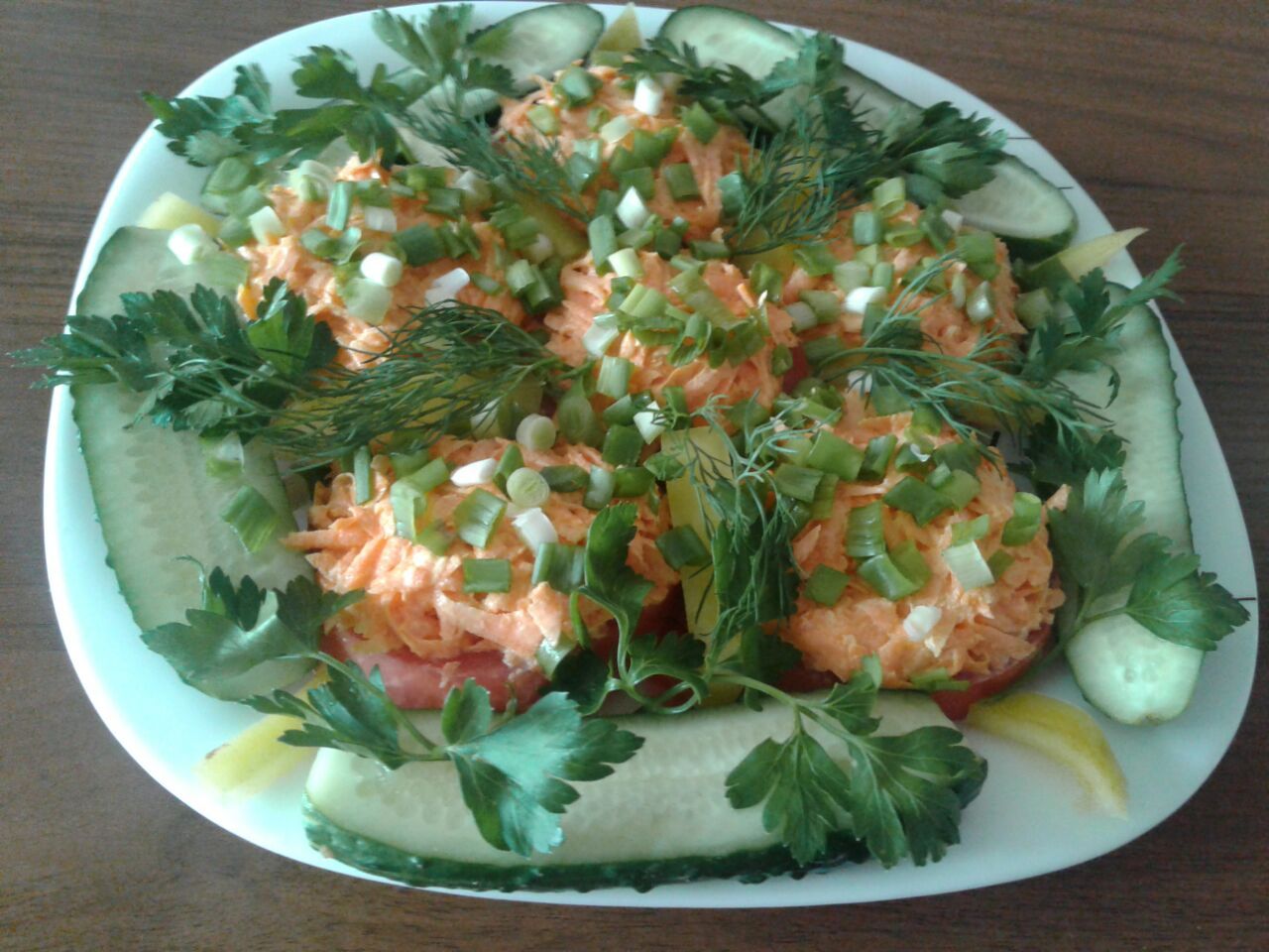 Закуска из помидоров с морковью
