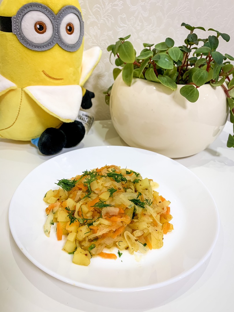 Тушеная капуста с картошкой