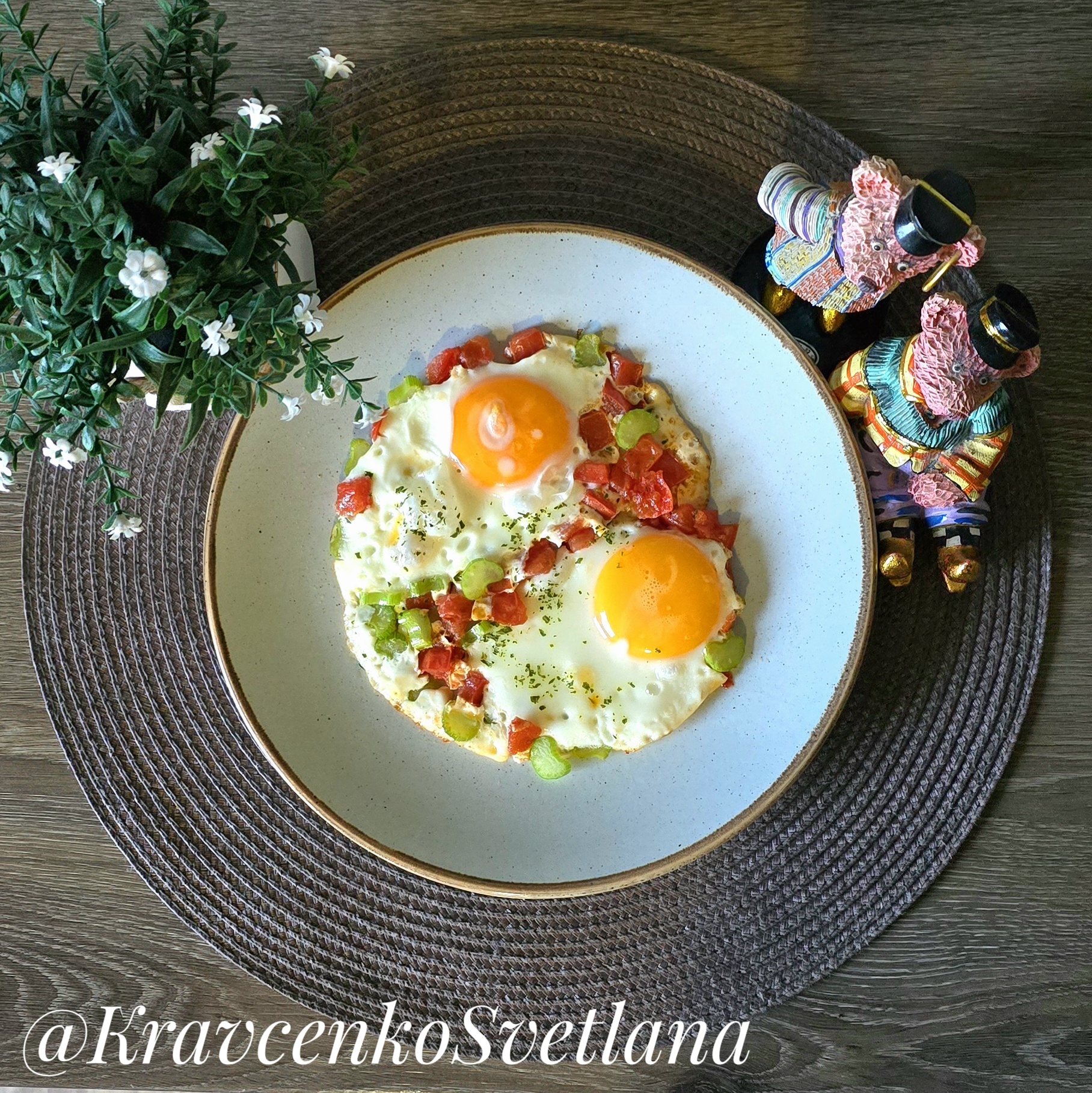 Яичница с овощами
