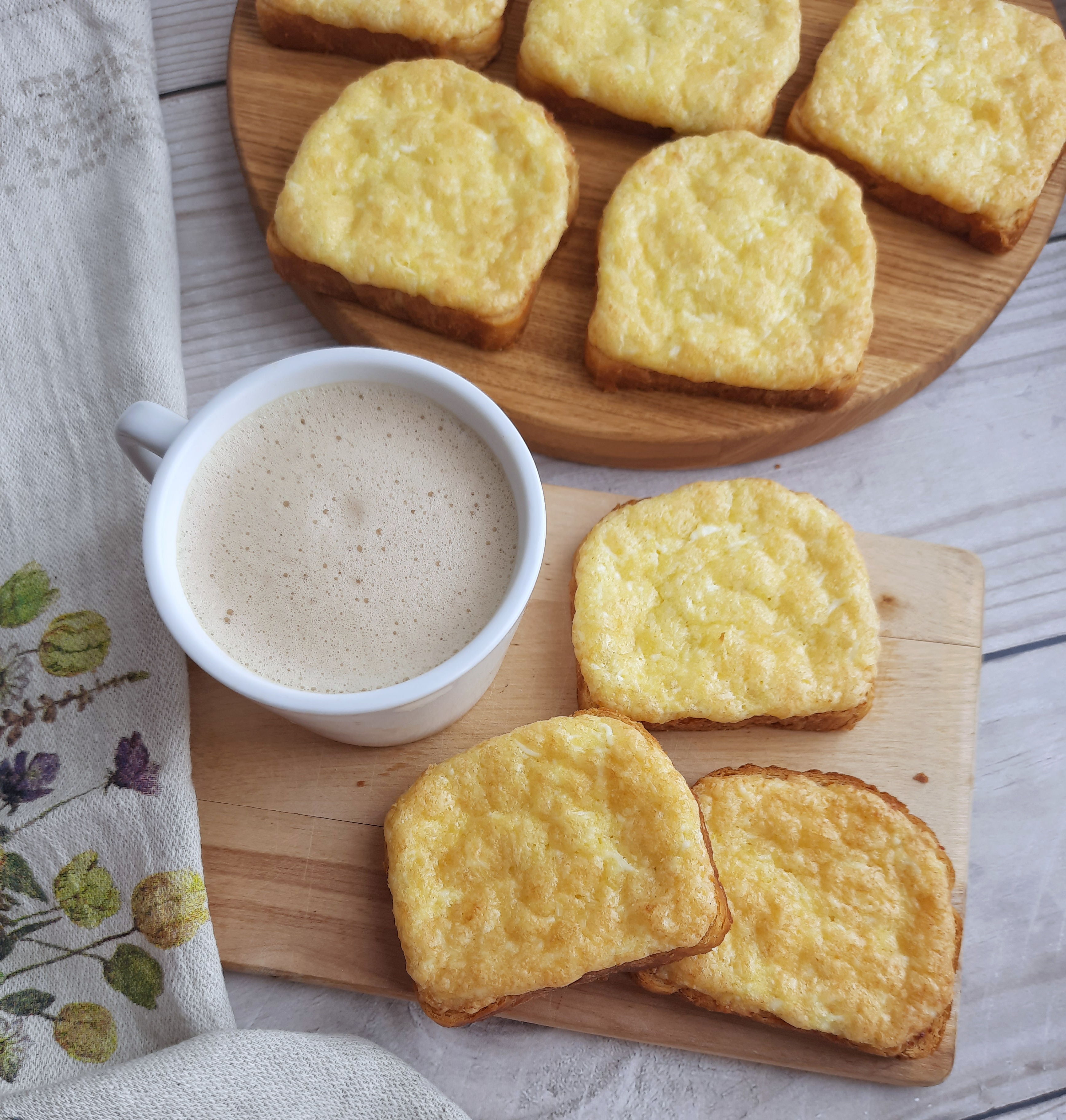 Горячие бутерброды с сыром и яйцом